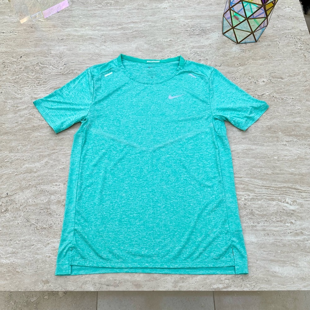 NWOT! Nike Dri-Fit Tech-Knit Tee in Mint Green!